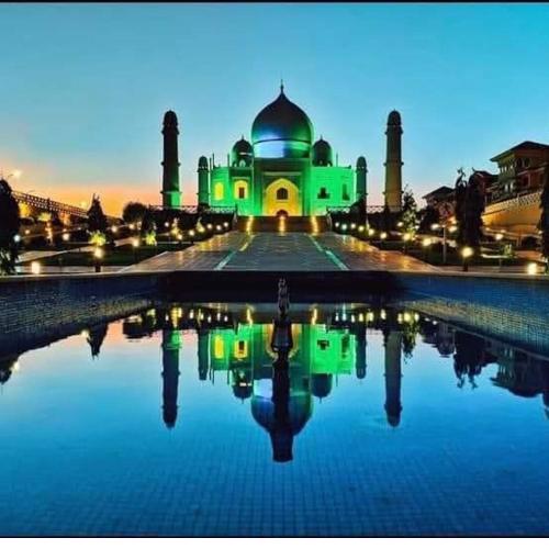 Taj mahal Resort & Aqua Park