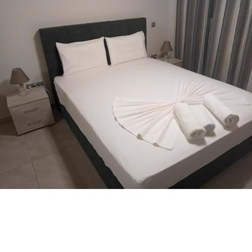 TAKIS GUESTHOUSE-Orneda-HERMOUPOLIS