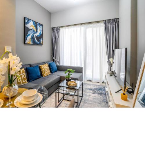 Tanin - Exquisite 1BR Haven with Breathtaking Canal Views