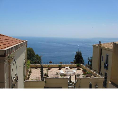 Taormina Center