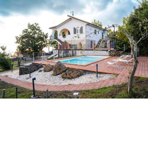 Tenuta Carbone - Con piscina e parcheggio privato