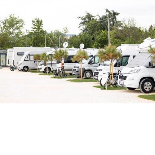 Terme di Hissar Camping