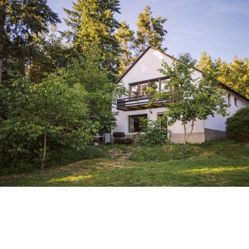 Terra Farma Cottage, cozy urban escapes here!
