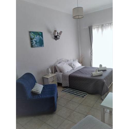 Terra Nova beach apartment for 2 in Ipsos, Corfu