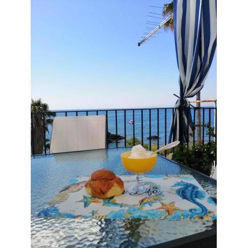 Terrazza Riviera dei ciclopi