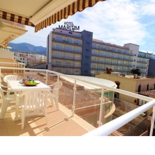 THALASSSA 22-Apartamento con vistas al mar y 100 mtr playa en Roses