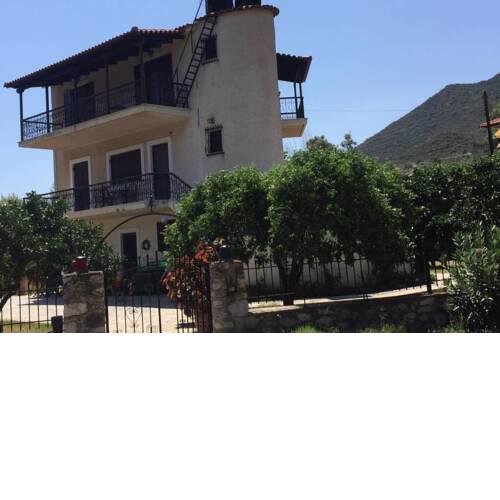 Thalatta and Oros Traditional Villa
