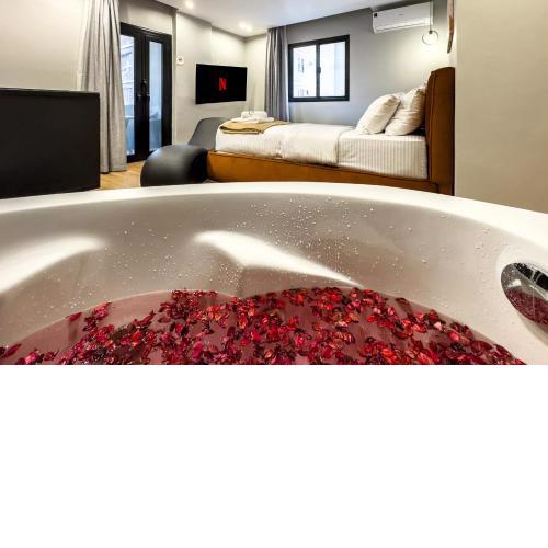 The 2BDR Obsidian Jacuzzi Stay 5min to CAI Airport