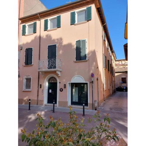 the 6 apartments