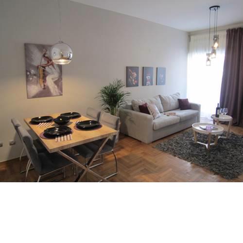 The Absolute Downtown Apartment