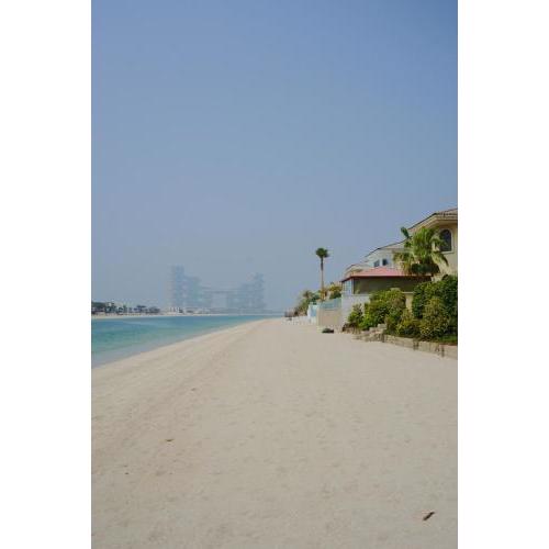 The Atlantic View Palm Family Villa With Private Beach and Pool, BBQ, Front F