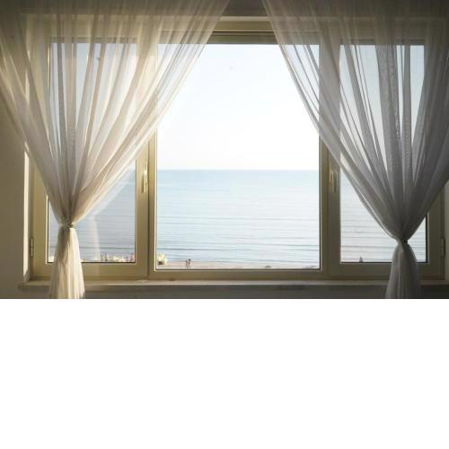 The Beachfront Apartment