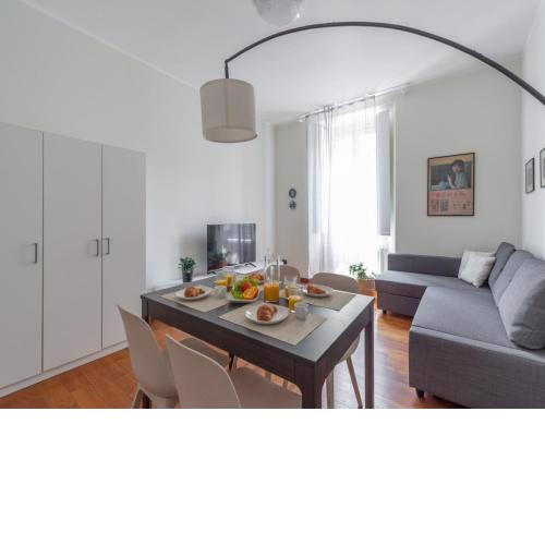 The Best Rent - Spacious Two-bedroom apartment in Porta Romana