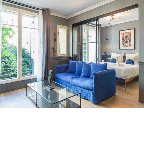 The Blue King Suite