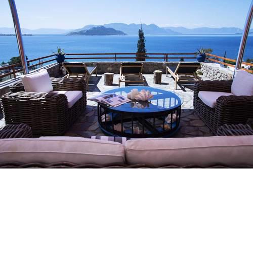The Boatyard luxury studio above Marathonas
