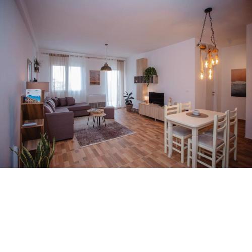 The City-View Stylish Apartment