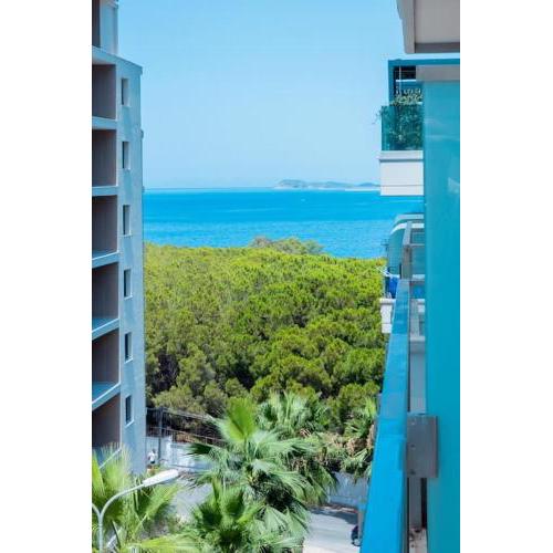 The Coastal Apartment