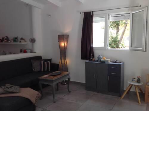The Feng-shui bangalow, Northern Suburbs Athens