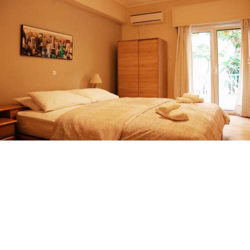The Green Side Apartment