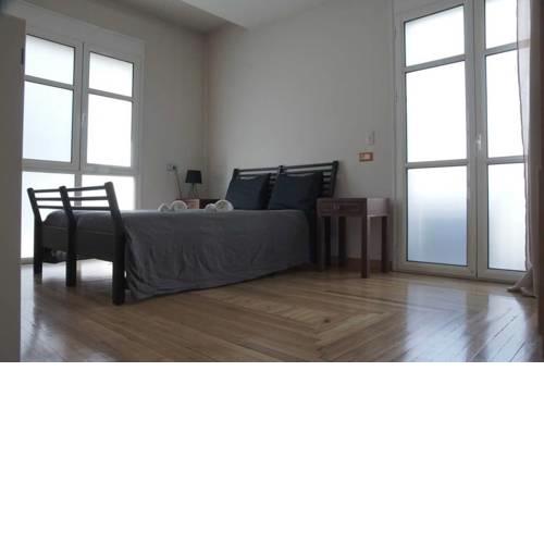 The Gynecologist Office Apartment
