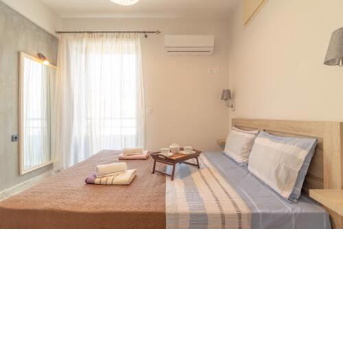 The Holiday Studio 1