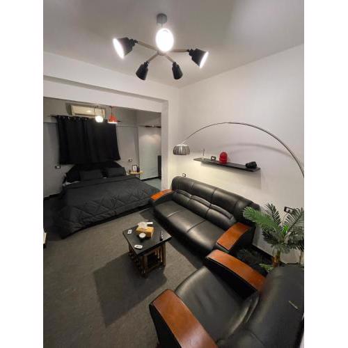 The hub private studio 10 minutes from the airport