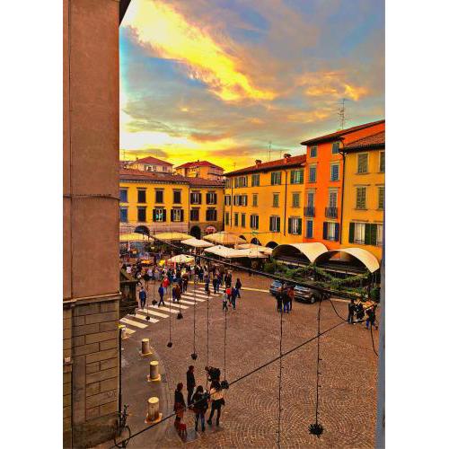 THE ITALIAN ESCAPE - Apartment Piazza Pontida Bergamo Center