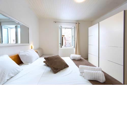 The Maritime Split Apt