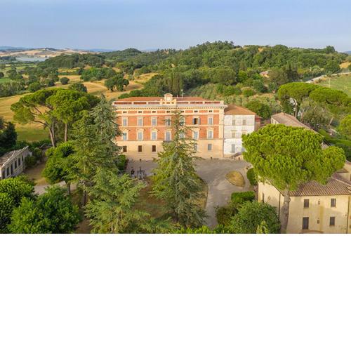The Medici suite from 1735 with private Jacuzzi