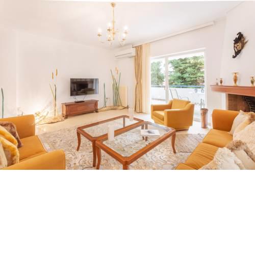 The Mediterraneo Apartment | Near Metro & Sea