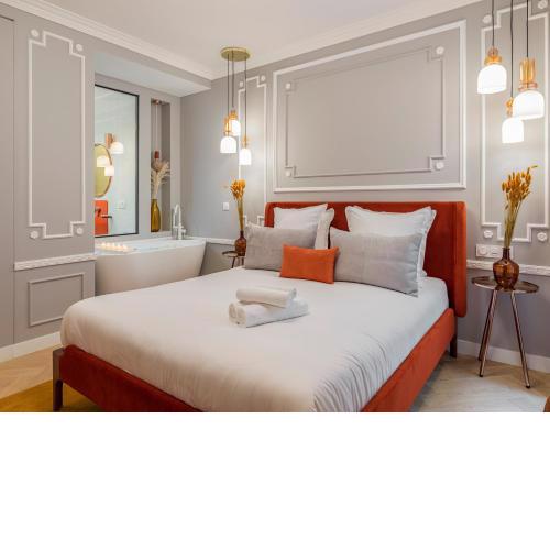 The Orange Haussmann
