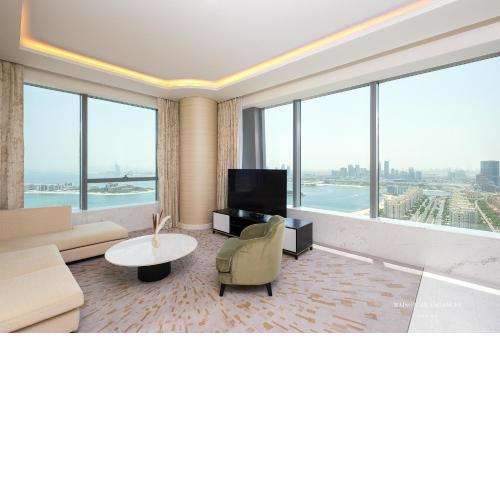 The Palm Tower 1 Corner Bedroom Dubai