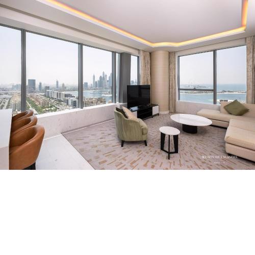 The Palm Tower 1 Corner Bedroom Dubai