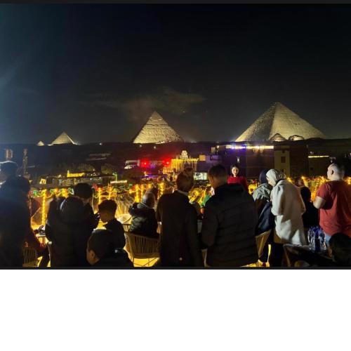 THE PYRAMIDS HOTEL VIEw