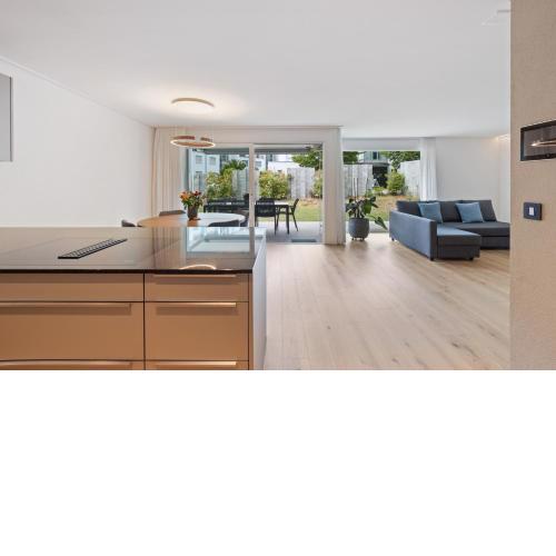The R Apartment Zugerberg - EV Wallbox - Terrasse