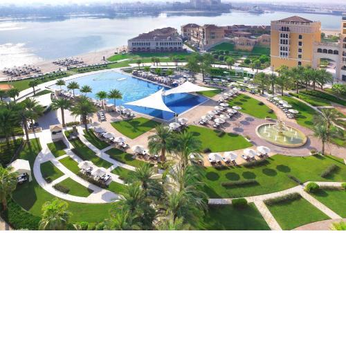 The Ritz-Carlton Abu Dhabi, Grand Canal