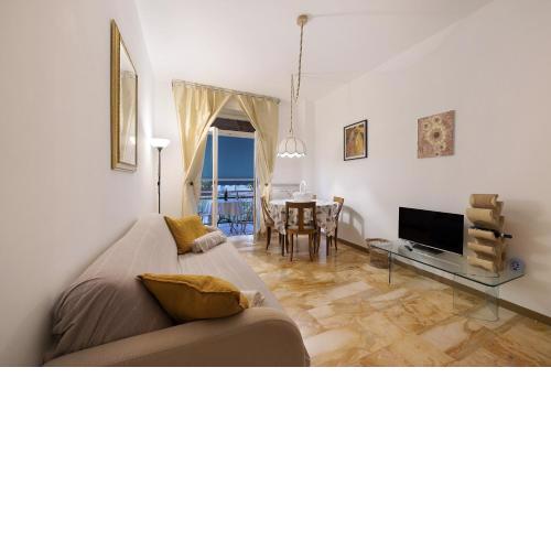 The Riviera Apartament