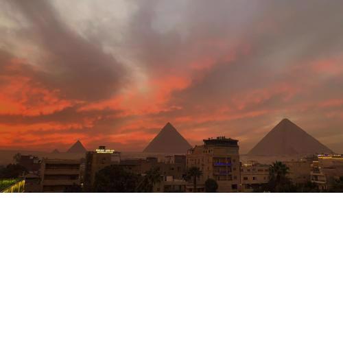 The sky of the pyramids veiw
