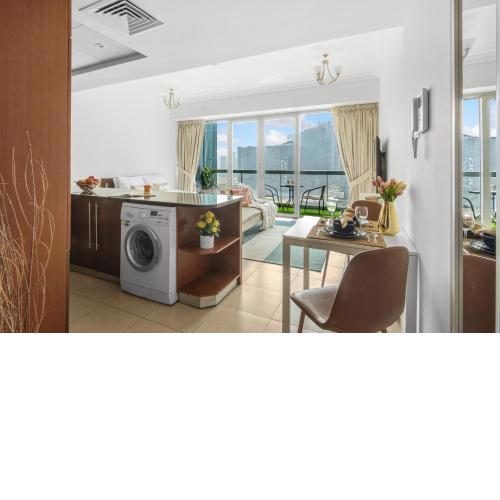 The Smart Concierge - Boulevard walk