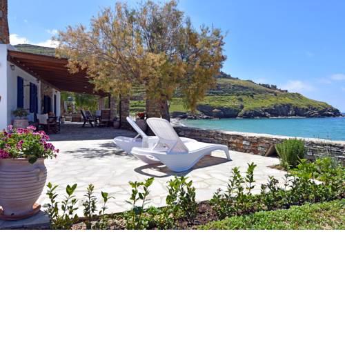 The Stone Beach House in the area of Kampi, Koundouros