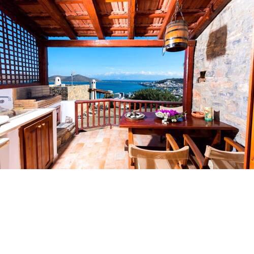 The Traditional House Leonidas w Amazing Seaview