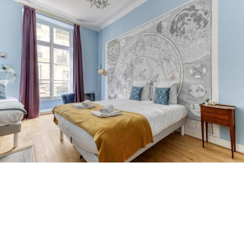 The Typical Parisian Flat - Louvre Royal - Paris 1