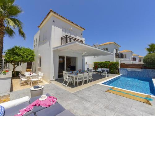 The Ultimate Guide to Renting Your Luxury 3 Bedroom Villa close to the Beach, Protaras Villa 1461
