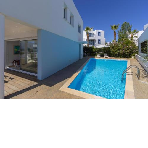 The Ultimate Guide to Renting Your Luxury 5 Bedroom Villa minutes from the Beach, Protaras Villa 1530