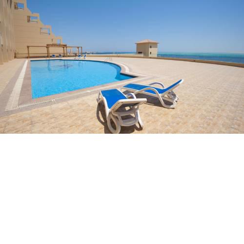 The View Residence Family Apartments Pool & Beach