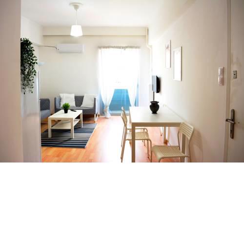 The White flat I