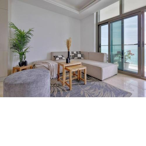 The8 Luxury 2 Bed Apartment With Beachfront Access