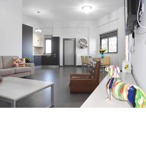 Theania Luxury Apartment
