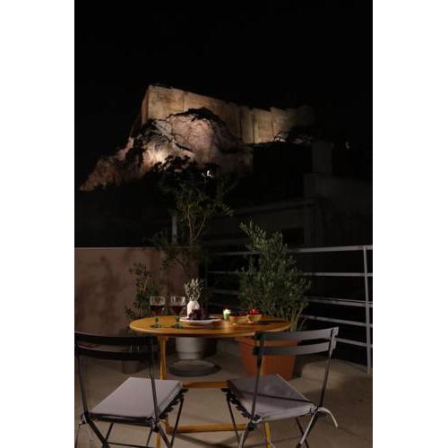 Thea's Residency at Acropolis