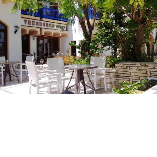 Theodorou Beach Hotel Apartments